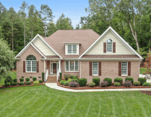 Best Time to Fertilize Your Lawn in Indiana